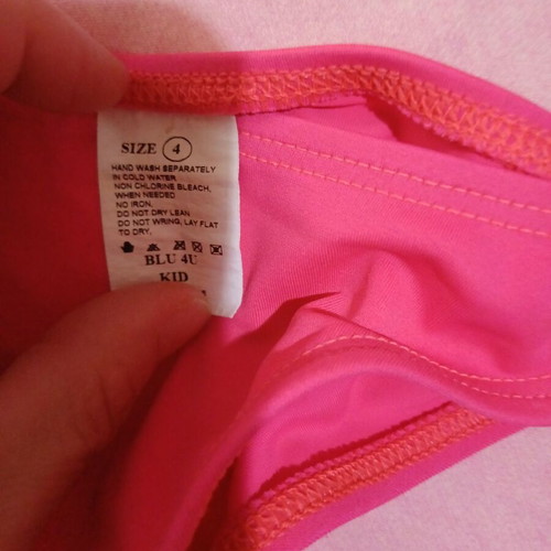 Girls' bikini size 4 years like new, fuchsia color