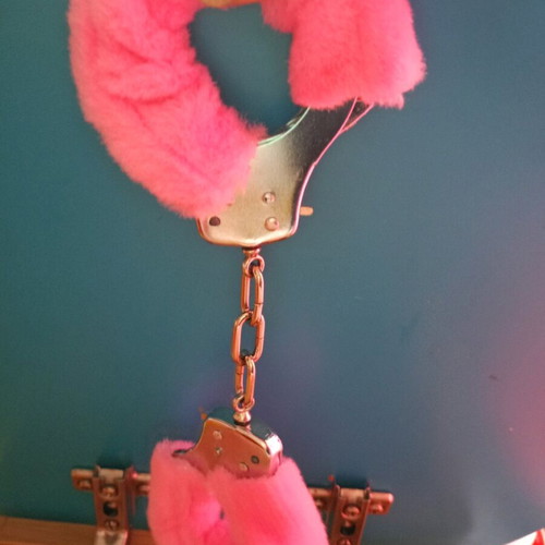 Handcuffs with fur new