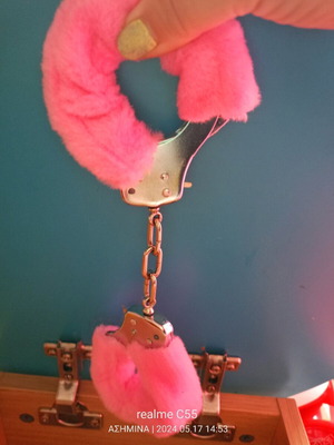 Handcuffs with fur new