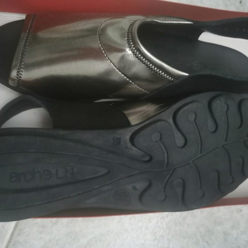 Arche sandals size 35 new, black and silver leather