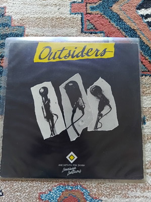 Outsiders vinyl like new, rock