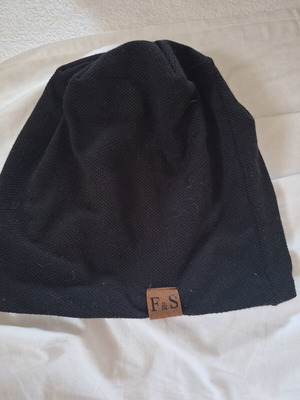 F&S Black Beanie Like New