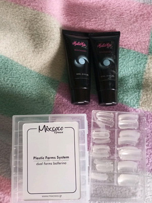 Acrygel and tips set used, some tips missing