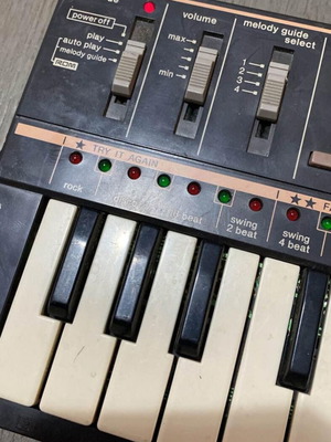 Vintage Casio Pt-82 Keyboard With World Song