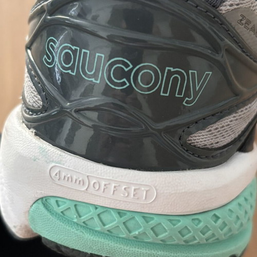 Saucony Zealot ISO 2 athletic shoes like new, size 39, multicolor