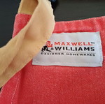 Maxwell Williams kitchen apron like new