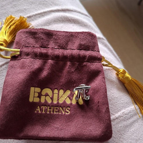 Καρφίτσα πέτου με το γράμμα Π καινούργια, αχρησιμοποίητη