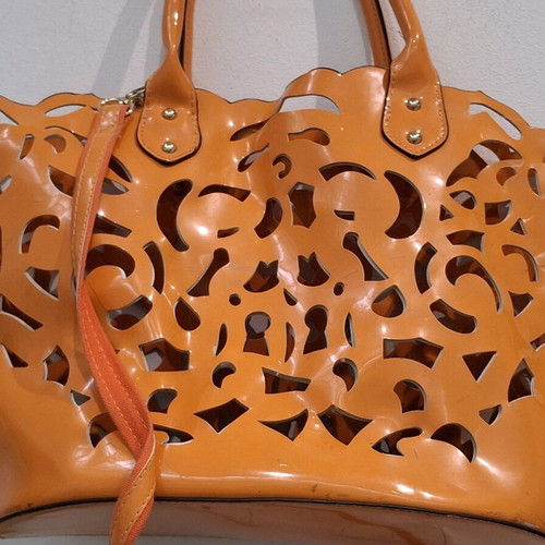 Summer bag like new with detachable fabric pouch