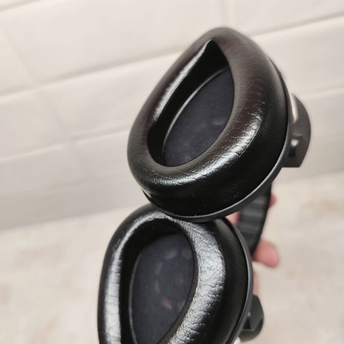 Sennheiser HD 200 headphones used, early version Made In Ireland for parts