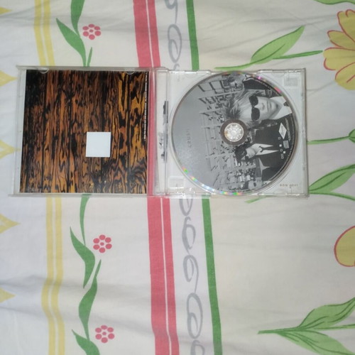 Bon Jovi Crush CD like new, metal genre