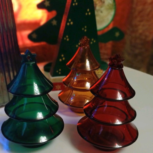 Tupperware set of 3 decorative trees new