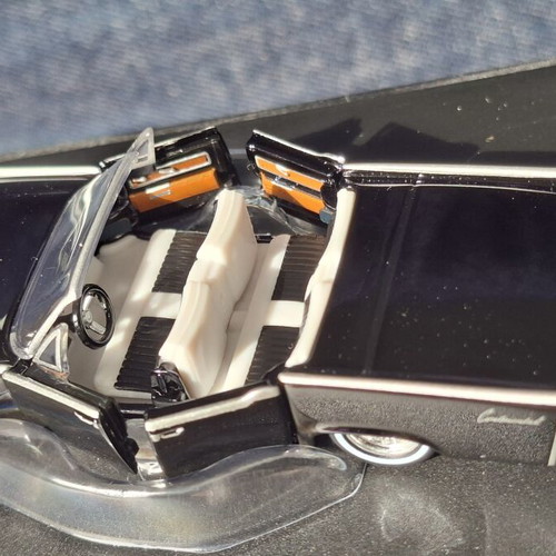 Hot Wheels RLC Exclusive 1961 Lincoln Continental Spectraflame True Black καινούργιο