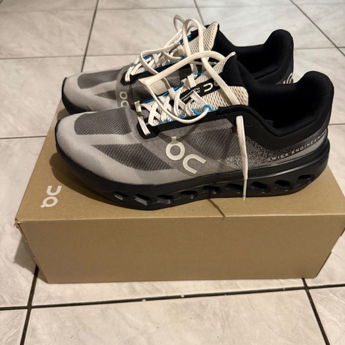 On Cloudsurfer Next Lumos sneakers size 42.5 like new black/dew
