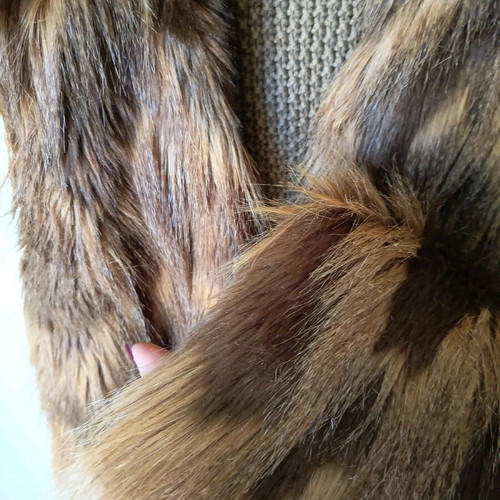 Stradivarius women's vest used with fur front and knitted back size M