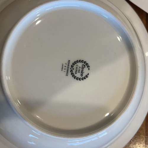 Porcelain dinnerware set with gold trim new, elegant