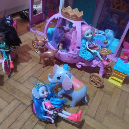 Enchantimals complete collection of houses and dolls used