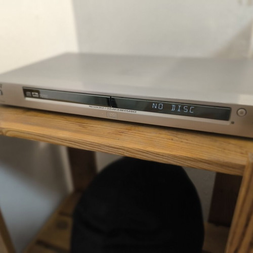 Sony DVP-NS585P CD/DVD player, ασημί