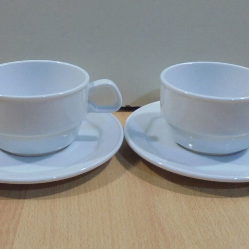 Jacobs coffee two promotional porcelain cups for cappuccino or chocolate like new with saucers