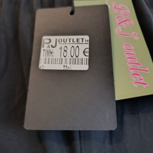 Black women's pants new with elastic waist, sizes M and L