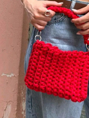 Handmade knitted bag with extra shoulder handle, red