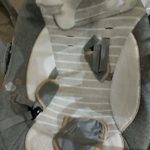 Ingenuity bouncer used with music and white noise