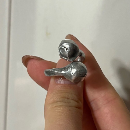Handmade ring like new, silver with beads made of recycled aluminum