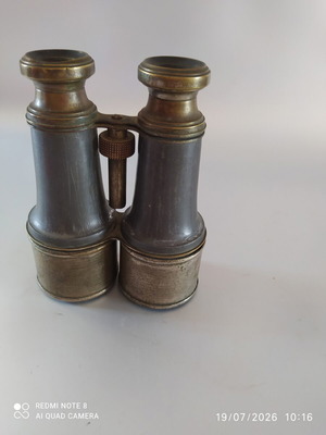 Binoculars used, World War I era, good condition