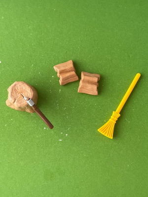 Playmobil κούτσουρα τσεκούρι σκούπα κορμός σαν καινούργιο