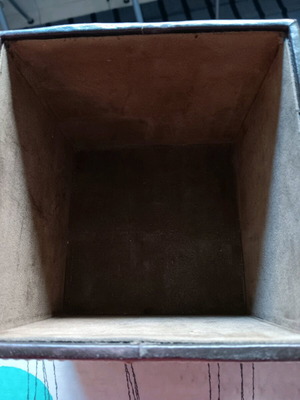 Storage box