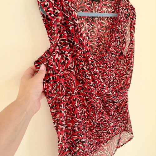 Ikks Women airy blouse size 38 M like new, black and red