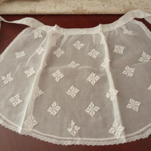 Organza apron with lace details vintage 1970, new
