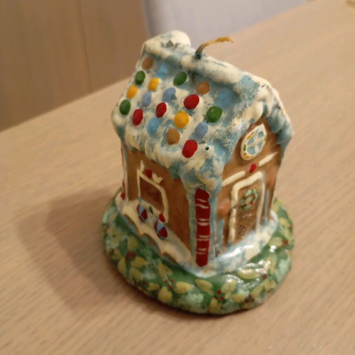 Christmas candle medium size in excellent condition