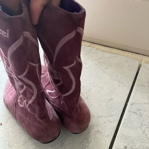 Purple suede boots with embroidery size 36