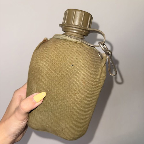 Soldier's Canteen vintage, like new