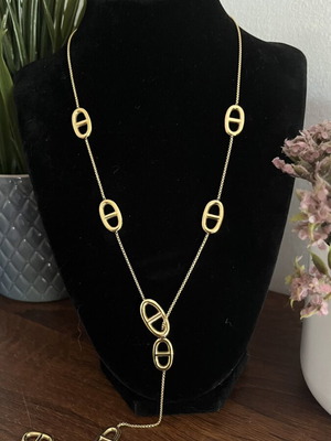 Stainless steel gold-tone tie necklace with geometric design