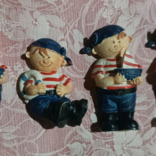 Gypsum decorative figurines used