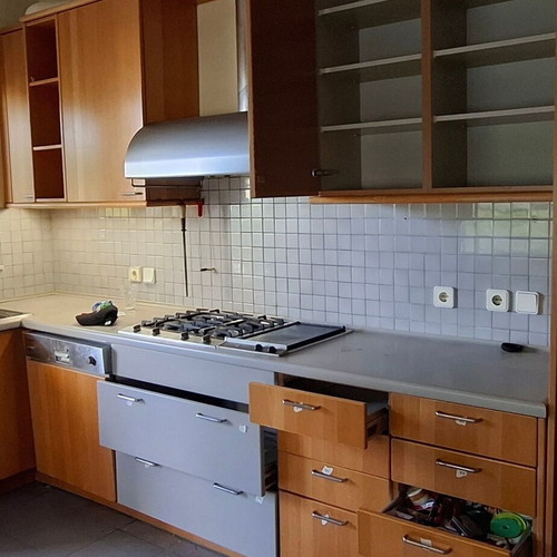 Miele Upper Cabinets and 2 Drawer Columns used