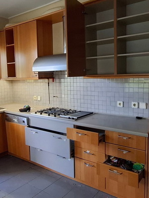 Miele Upper Cabinets and 2 Drawer Columns used