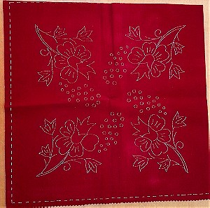 Βελούδινο τυπωμένο ύφασμα για μαξιλάρι σε κόκκινο χρώμα για κέντημα λουλούδια 37 Χ 37 εκ.
