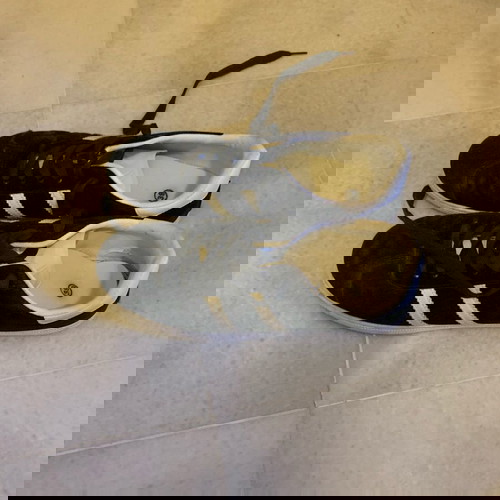 Αθλητικά παπούτσια νούμερο 39 μαύρα και άσπρα σαν καινούργια