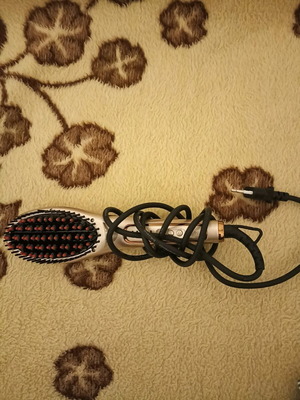 Straightening brush unused
