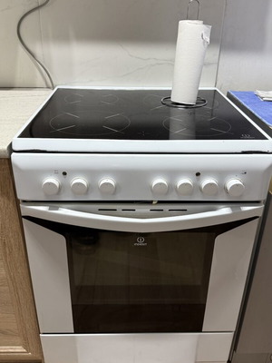 Indesit oven used
