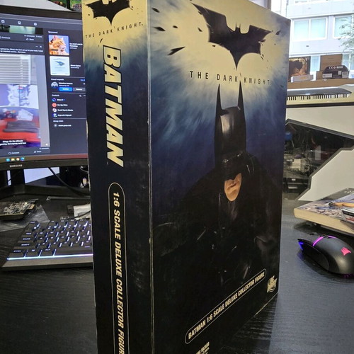 DC Direct The Dark Knight The Joker and Batman 1/6 Bundle like new