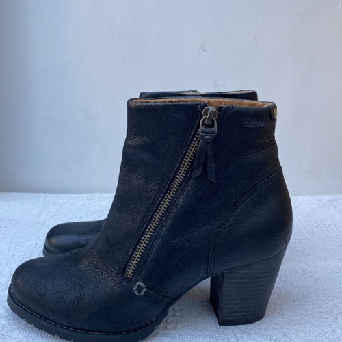 Clarks leather ankle boots used, size 37.5, very comfortable