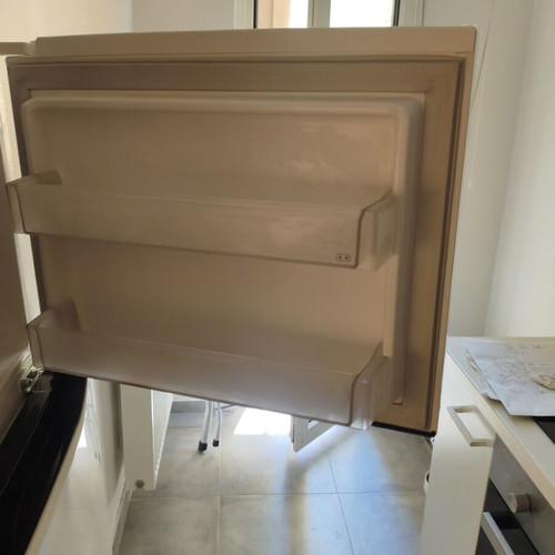 LG Refrigerator like new, A++ energy class, 209L capacity