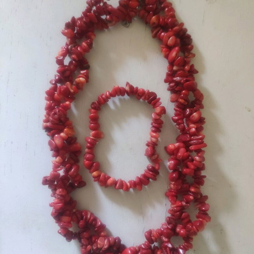 Necklace and bracelet used with real stone, red