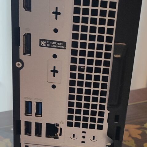 Dell Optiplex 3000 i3 12100 desktop like new, 8GB RAM, 256GB SSD