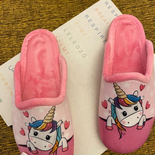 Children's slippers size 32 new