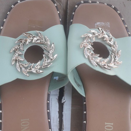 Mule slippers size 37 new without box