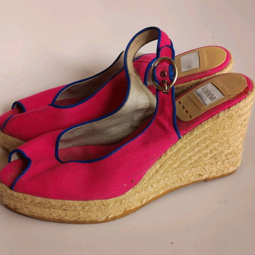 Kanna espadrille platforms like new, pink with blue trim